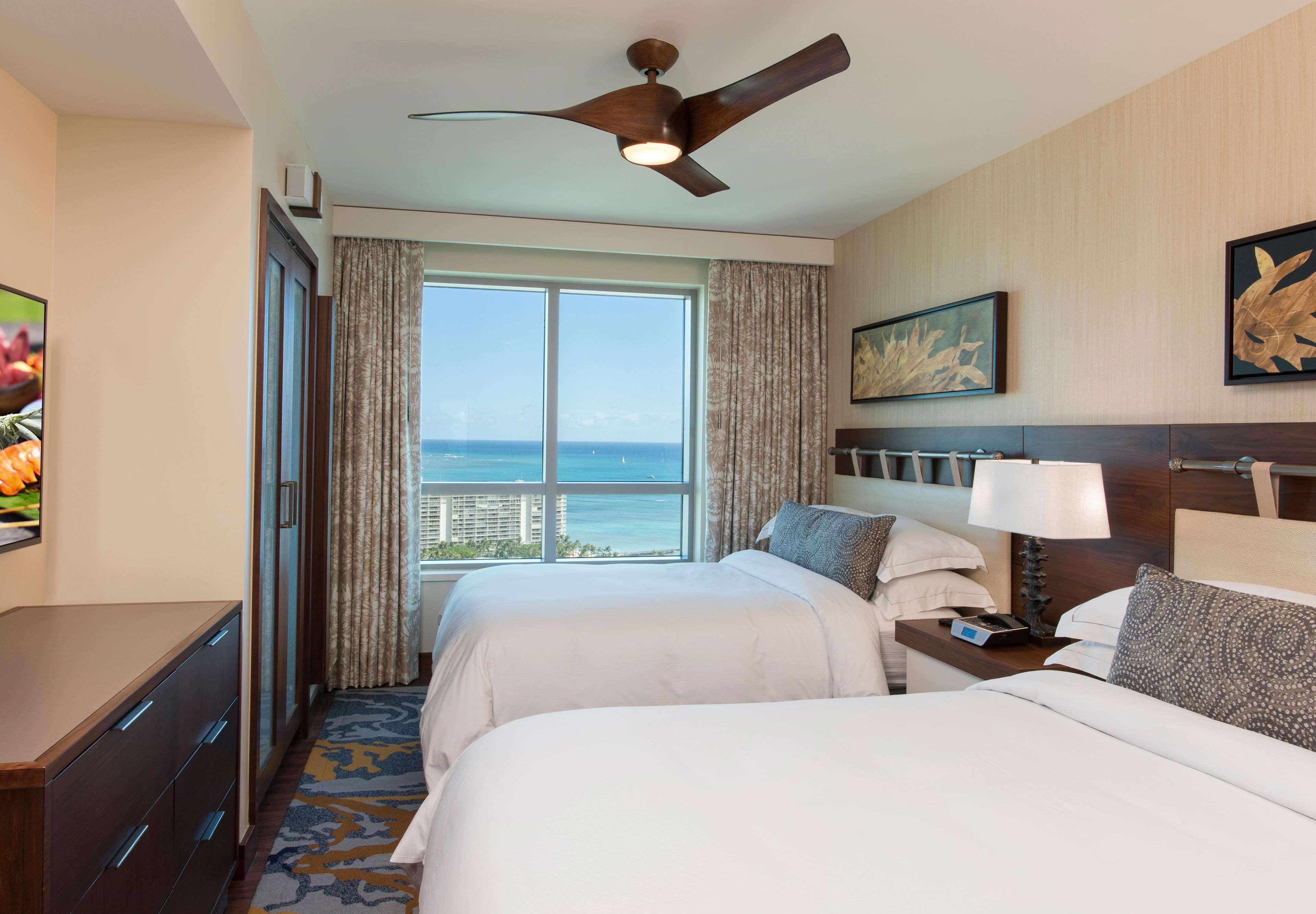Hilton Grand Vacation Club The Grand Islander Waikiki Honolulu Hotel Exterior photo