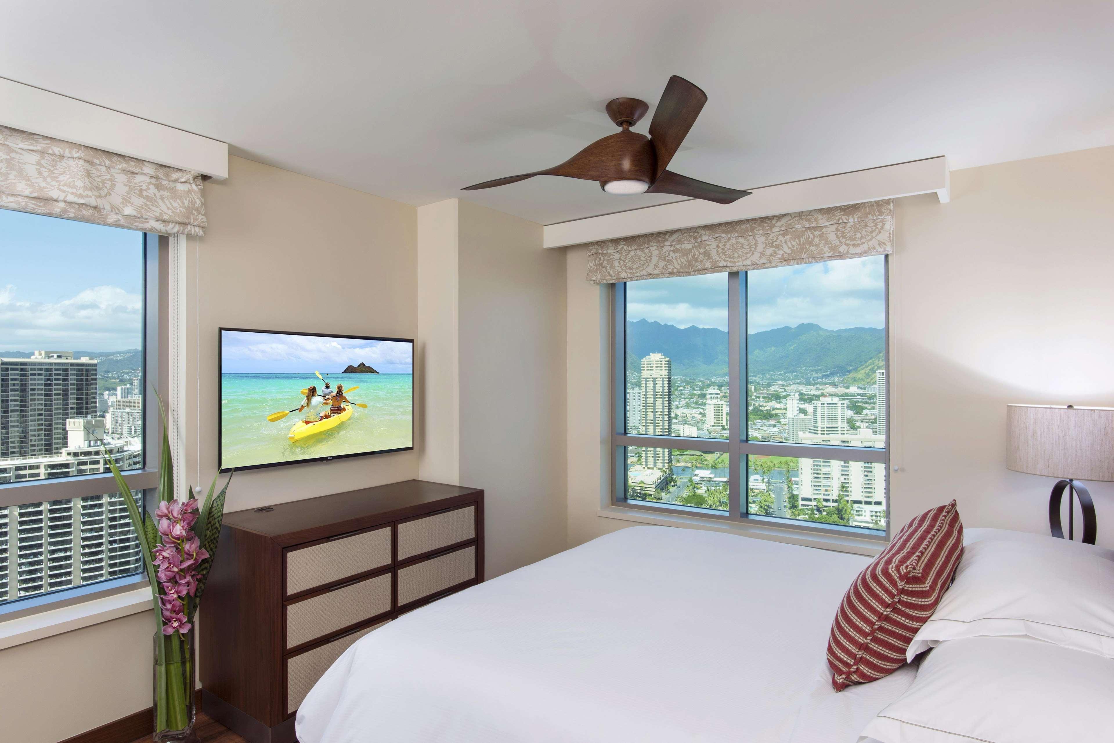Hilton Grand Vacation Club The Grand Islander Waikiki Honolulu Hotel Exterior photo